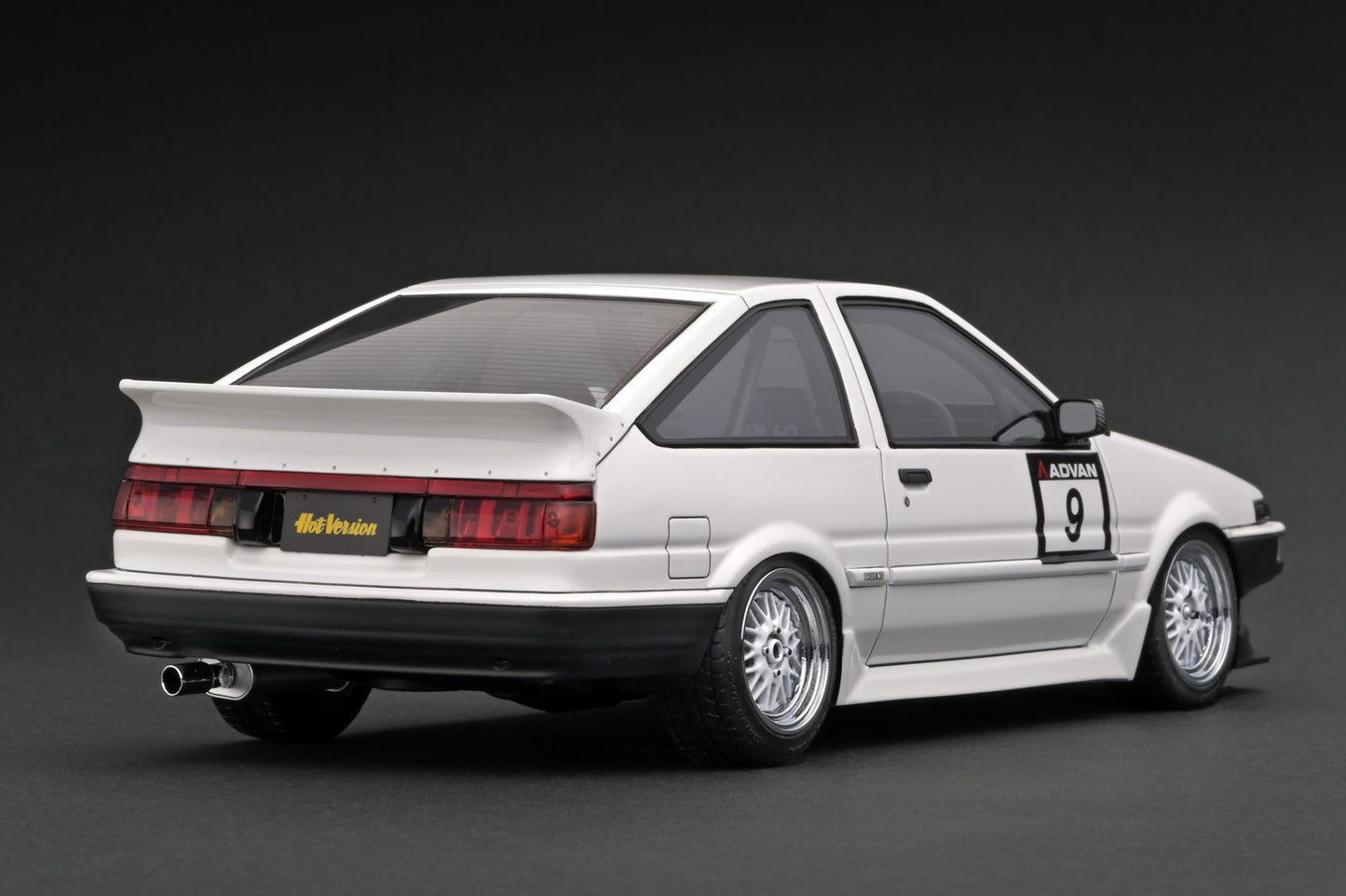 IG3488 1/18 Toyota Sprinter Trueno (AE86) 土屋圭市
