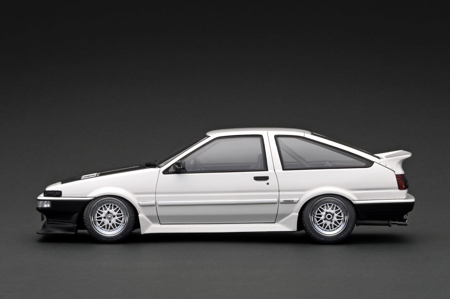 IG3488 1/18 Toyota Sprinter Trueno (AE86) 土屋圭市
