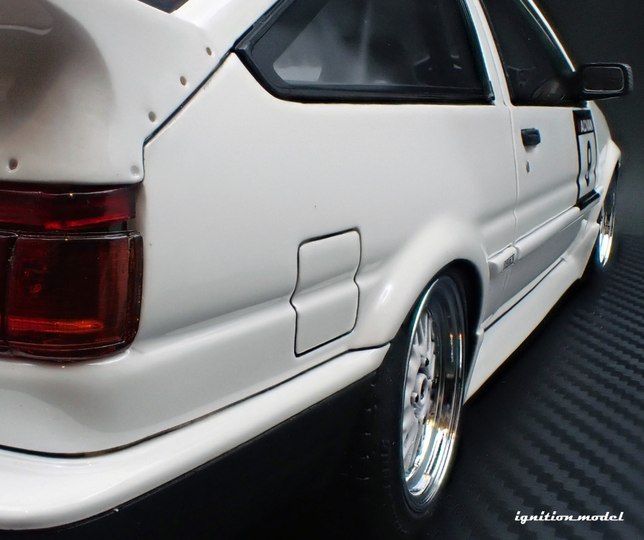 IG3488 1/18 Toyota Sprinter Trueno (AE86) 土屋圭市
