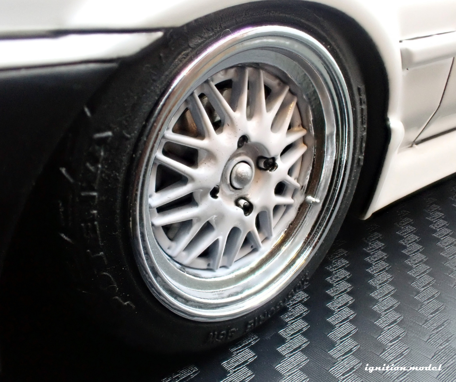 IG3488 1/18 Toyota Sprinter Trueno (AE86) 土屋圭市