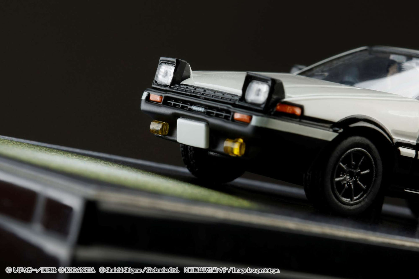 1/64 Toyota SPRINTER TRUENO GT APEX AE86 (HJ643008DA)